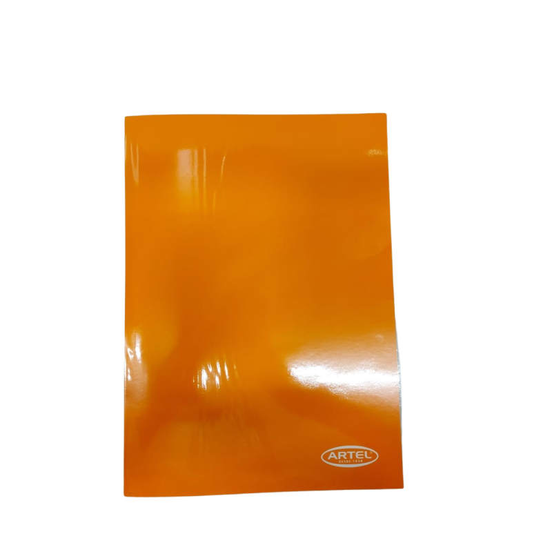 Carpeta Artel con gusano naranja